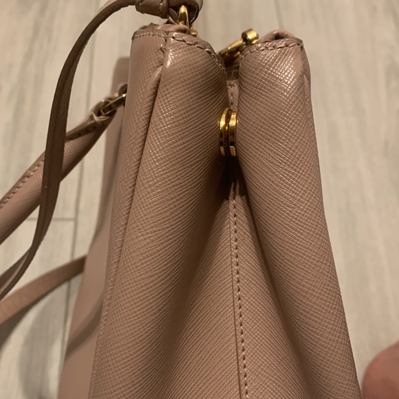 Prada Saffiano Lux Galleria Double-Zip Tote Cammeo - Picture 12 of 16